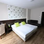 Ezüsthíd Hotel