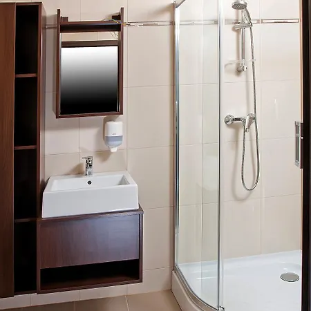 Hotel Ezuesthid 4*