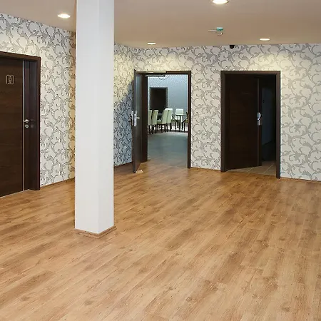 Hotel Ezuesthid Veszprém