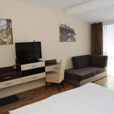 Hotel Ezuesthid Veszprém