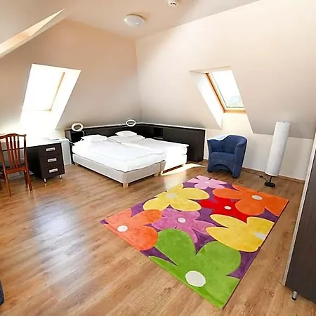 Ezuesthid Hotel Veszprém