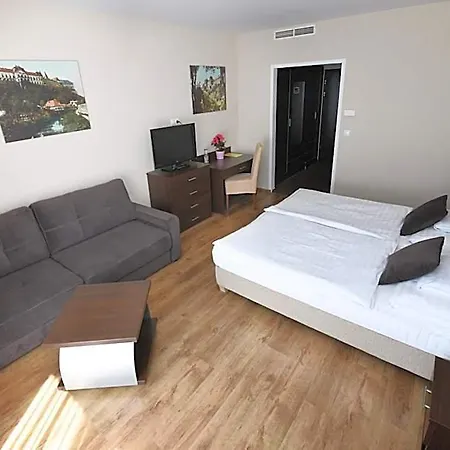 Ezuesthid Hotel Veszprém