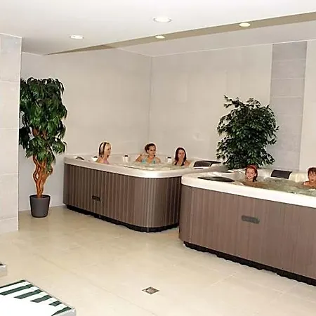 Hotel Ezuesthid 4*