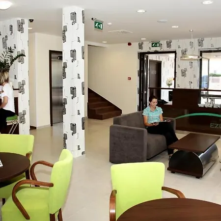 Hotel Ezuesthid 4*