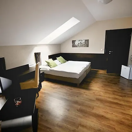 Ezüsthíd Szálloda 4*