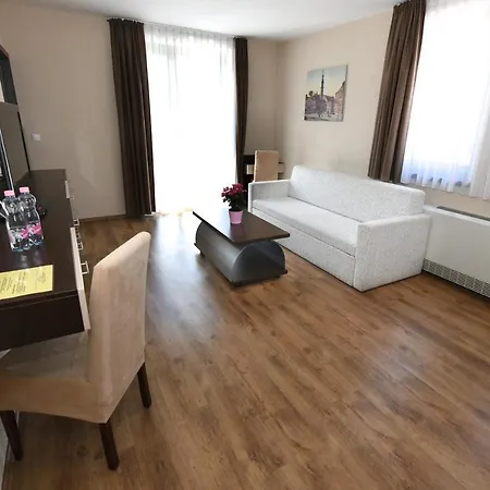 Ezuesthid Hotel 4*