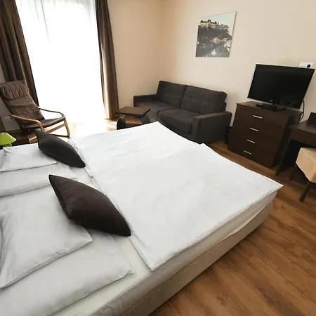 Ezuesthid Hotel 4*