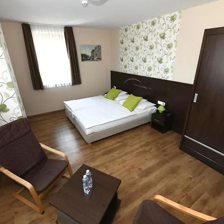 Ezuesthid Hotel Veszprém