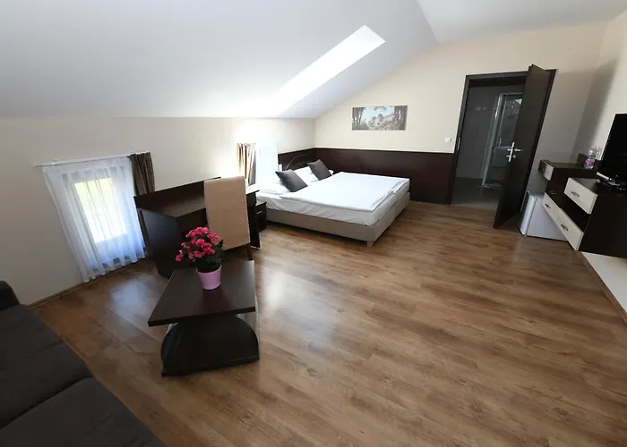 Ezüsthíd 4* Veszprém