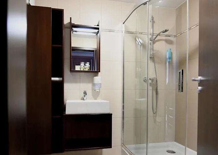 Ezüsthíd Szálloda 4*